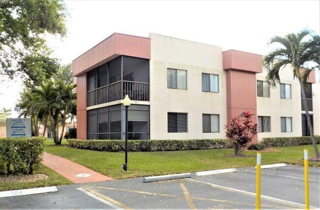 Foto del edificio - 15036 Ashland Ln