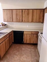 Building Photo - 11941 Bob White Dr