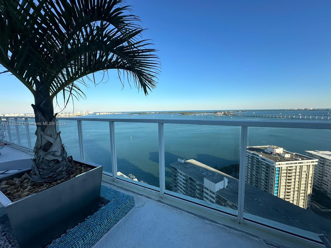 Photo - 218 SE 14th St (Miami, FL)