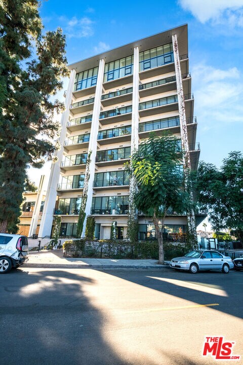 Foto del edificio - 1115 Sunset Blvd