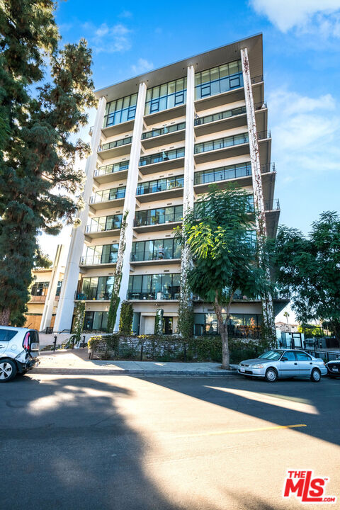 Building Photo - 1115 Sunset Blvd