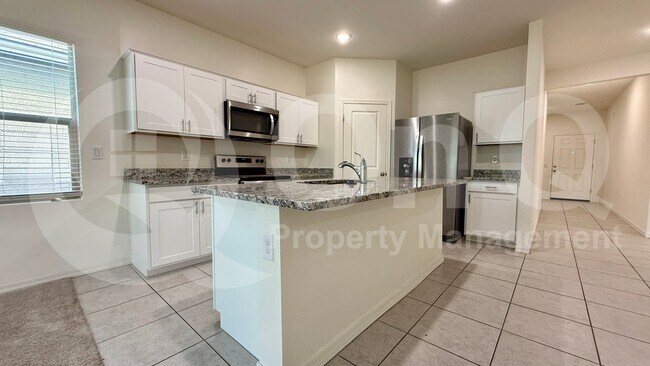 Foto del edificio - 10962 N 165th Ave