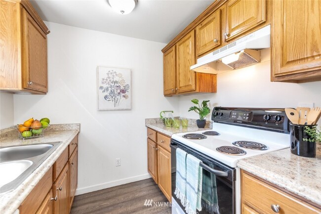 Foto del edificio - 1744 N Rainier Ave