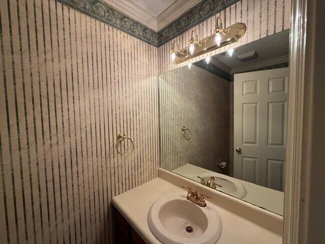 Foto del edificio - 720 Landing Ln