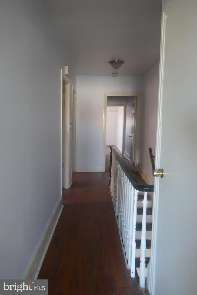 Foto del edificio - 210 E 14th St