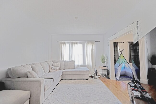 Foto del edificio - 89 Brook Rd