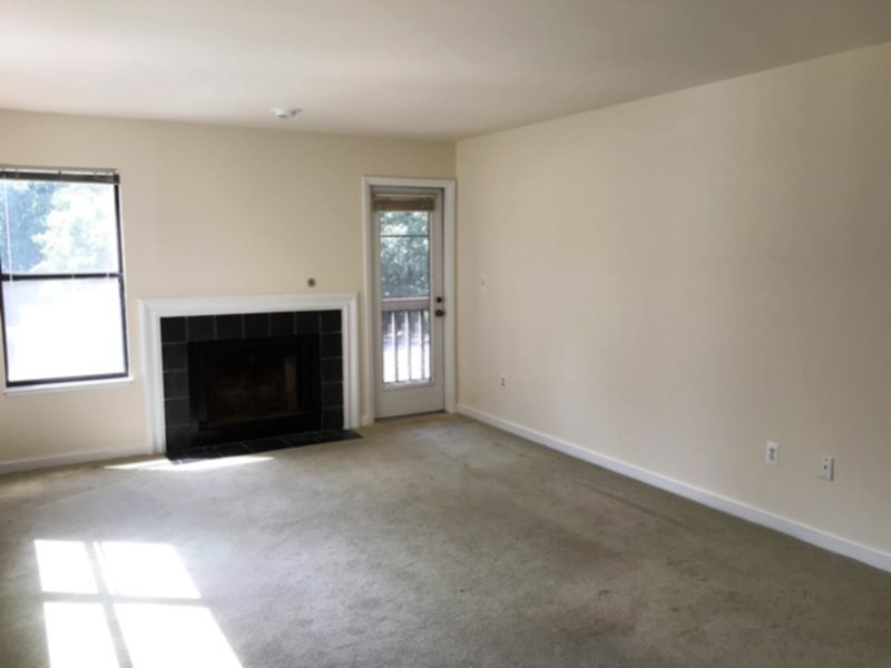 Primary Photo - 328 S Pantops Dr