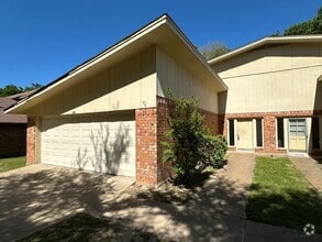Building Photo - 4622-4624 Edinburgh Dr