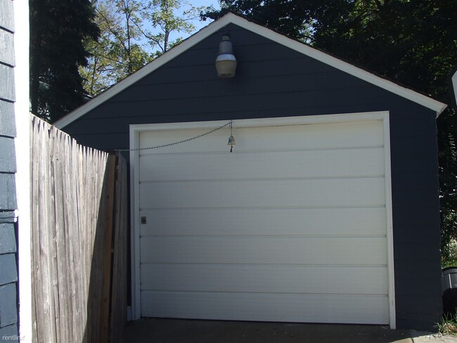 Foto del edificio - 3 br, 1 bath House - 1207 West Lovell Street