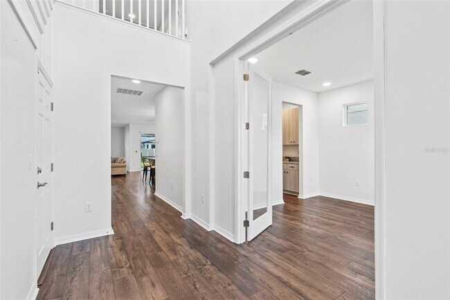 Building Photo - 33263 Sycamore Leaf Dr