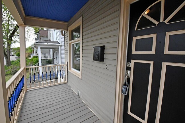 Building Photo - 4378 Eastern Ave