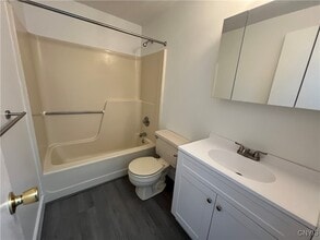 Building Photo - 47 W Utica St Building Photo - 47 W Utica St