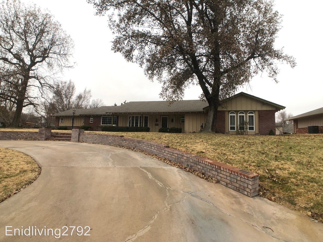 Primary Photo - 3 br, 2.5 bath House - 2524 Edgewood