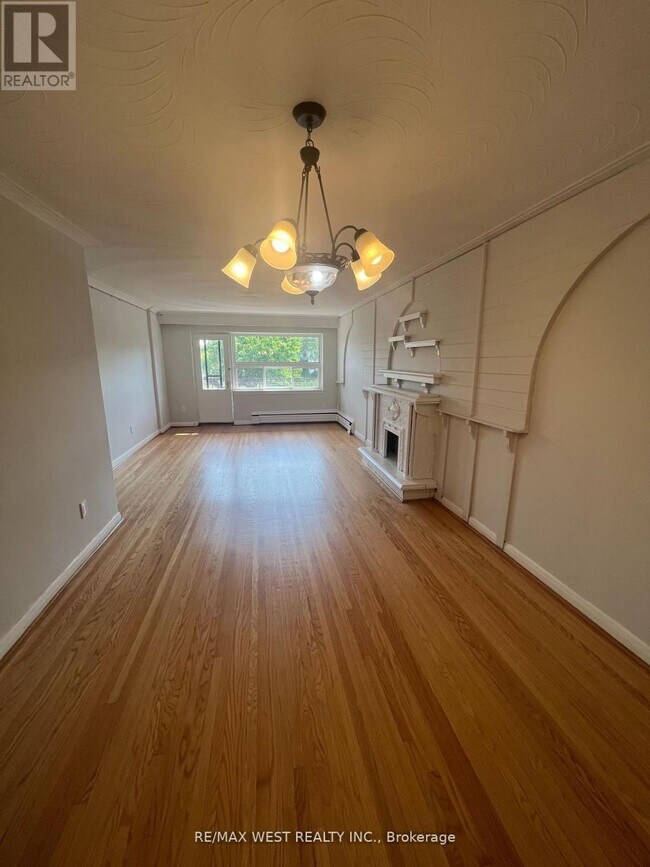 Photo du bâtiment - 251 Pannahill Rd