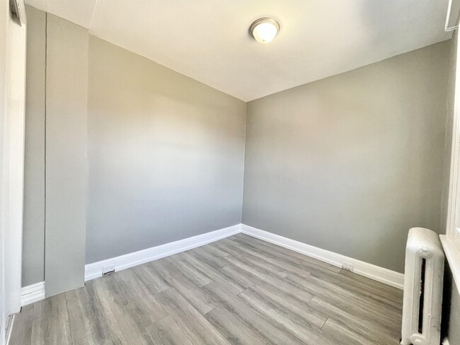 Building Photo - 5325 Van Alstyne Pl