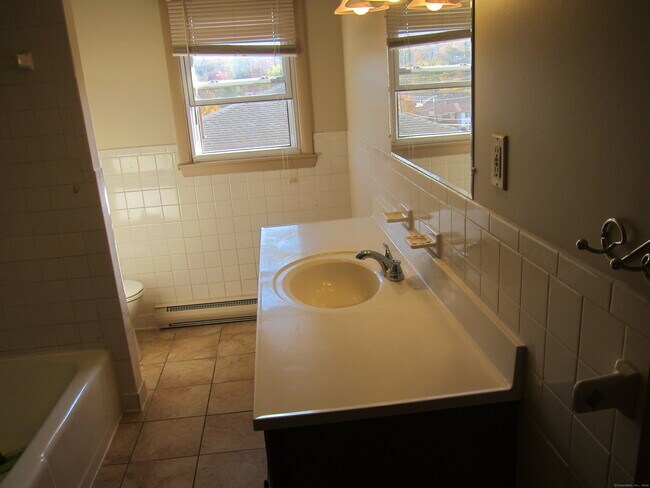 Building Photo - 113 Judith Ln