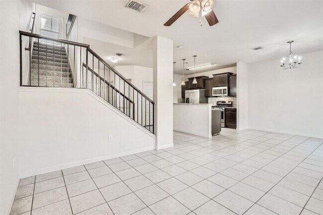 Foto del edificio - 1620 Bryant Dr