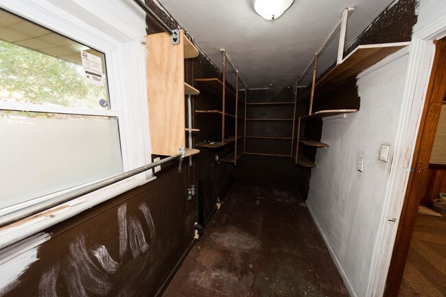 Foto del edificio - 185 Brady Dr