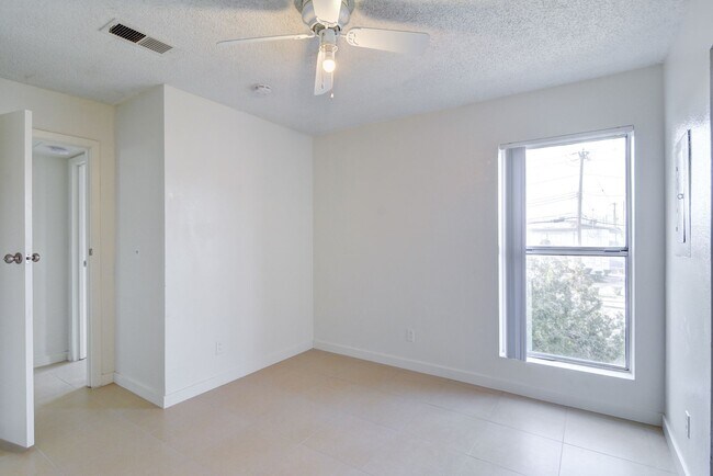 Foto del edificio - 2981 Country Manor Ln