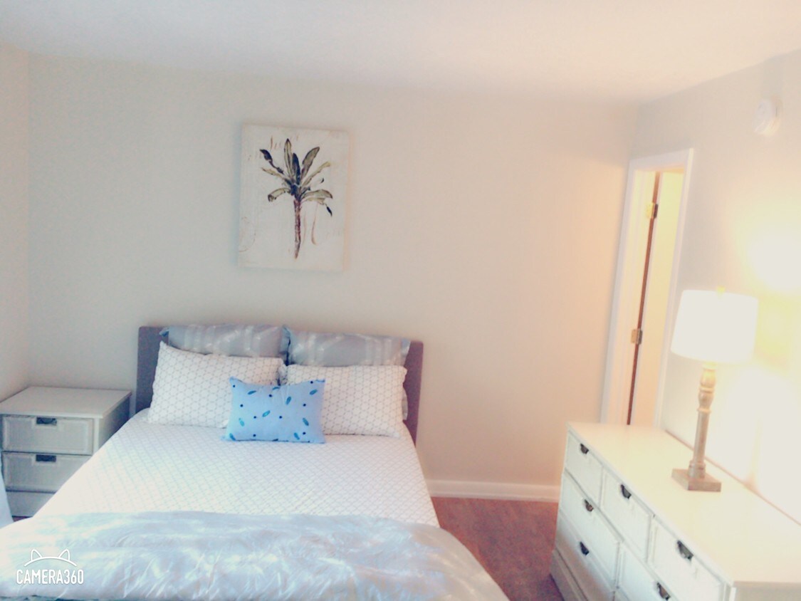 Foto principal - 5305 N Blvd