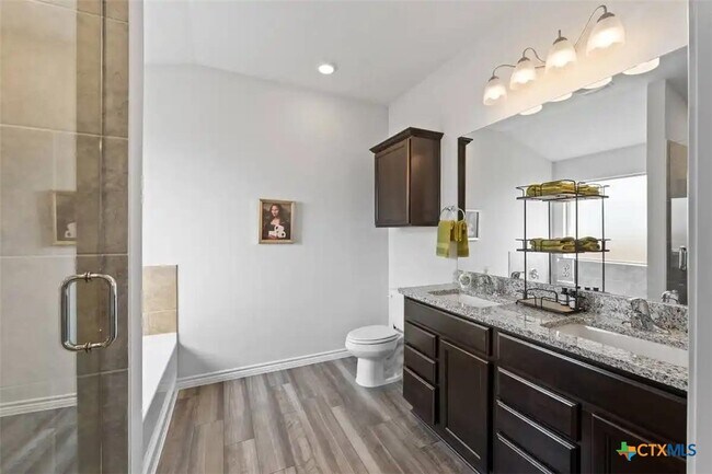 Foto del edificio - 3854 Lorenzen Ct