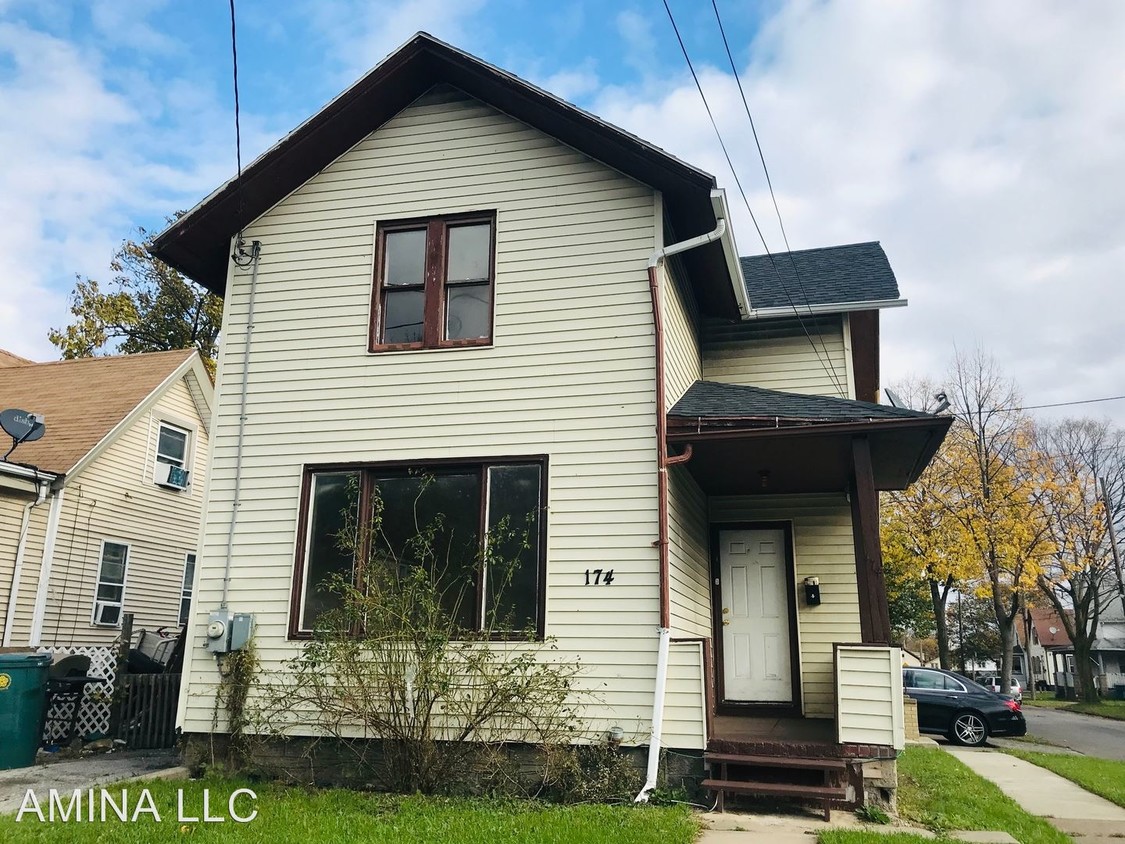 Primary Photo - 4 br, 2 bath House - 174 Sherman St