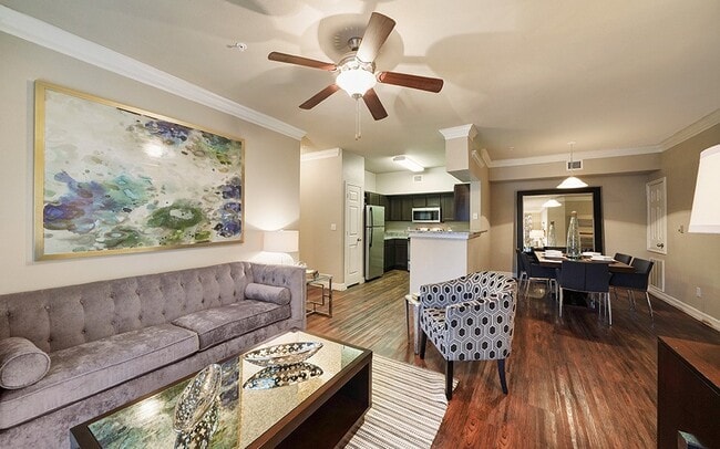 Interior Photo - River Pointe