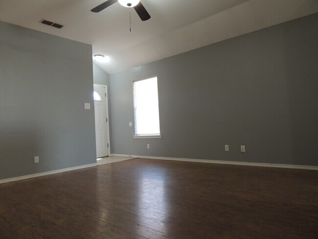 Building Photo - 607 Shepherd Spur