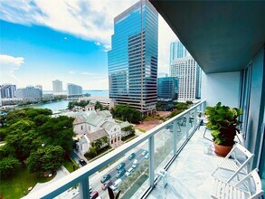 Building Photo - 500 Brickell Ave