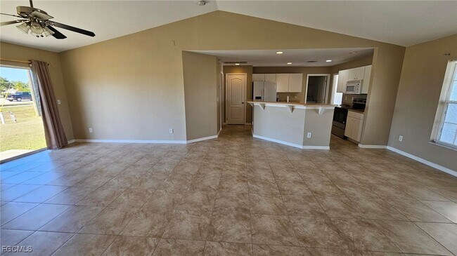 Foto del edificio - 1316 NE 16th Pl