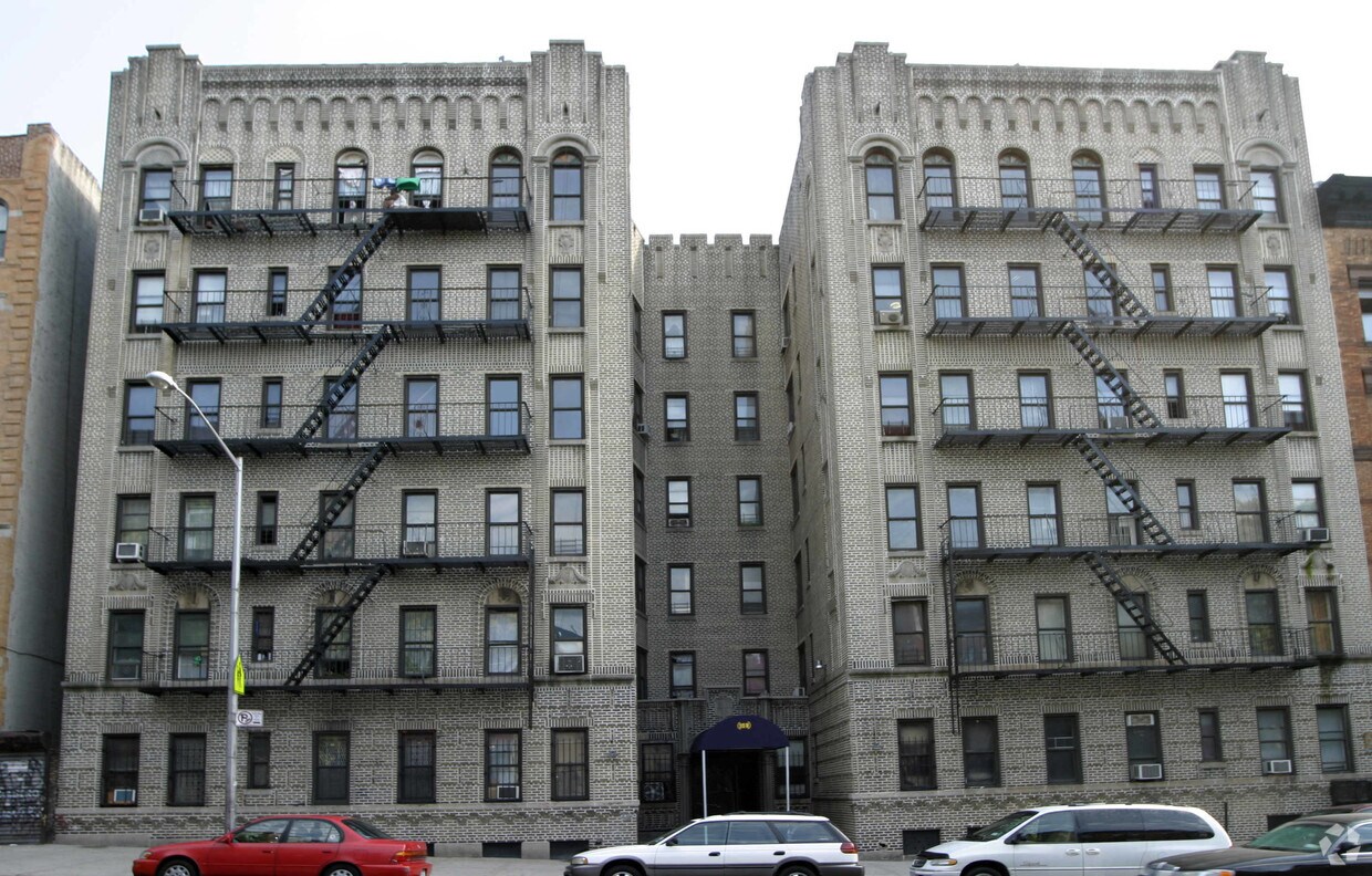 Building Photo - 509 W 168th St