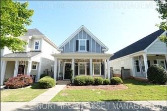 Building Photo - 2621 Eight Iron Dr