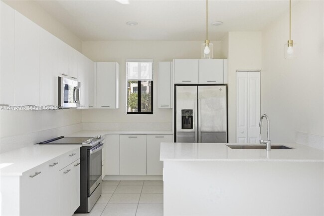 Building Photo - 4426 NW 83rd Pkwy