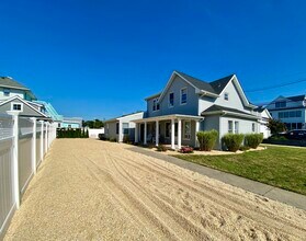 Building Photo - 402 A St