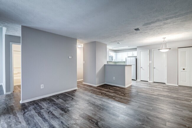 Foto del edificio - The Pointe at Stafford Apartment Homes