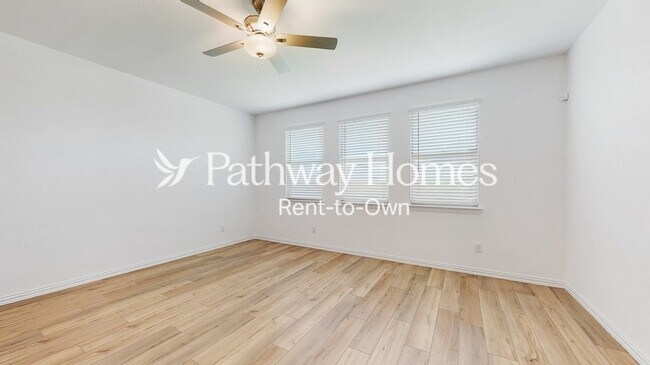 Building Photo - 921 Rusty Spur Ln