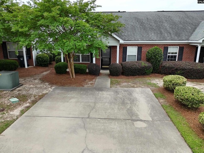 Building Photo - 179 Courtside Dr