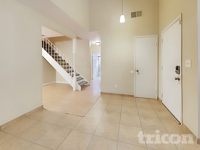 Building Photo - 602 Chyrl Way