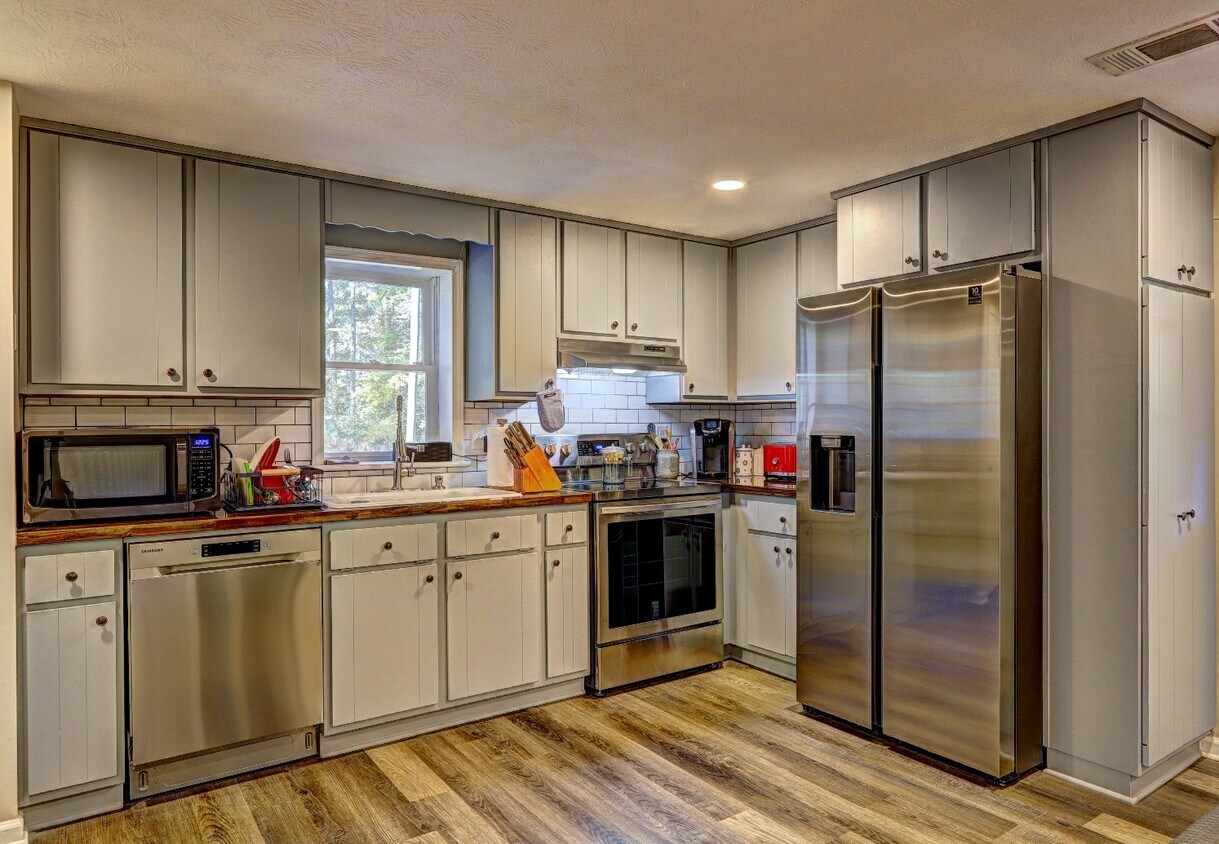 Foto principal - 2060 Klondike Rd SW