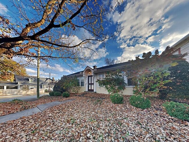 Building Photo - 1001 Caldwell Ave