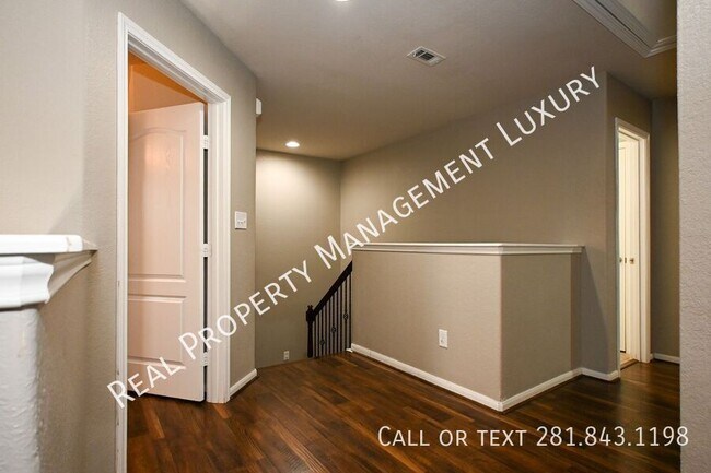 Foto del edificio - 9952 Morgan Creek Ln