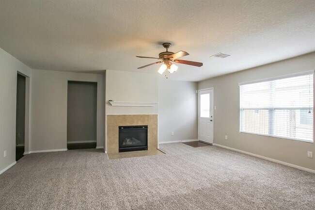 Building Photo - 16810 Blackberry Lily Ln