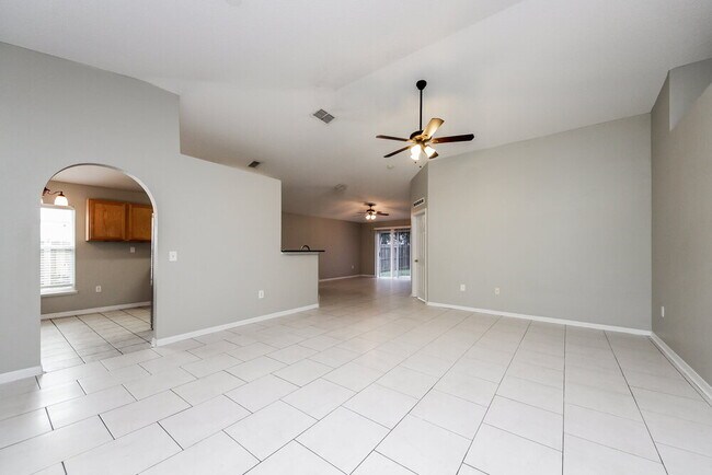 Foto del edificio - 5070 Silver Thistle Ln