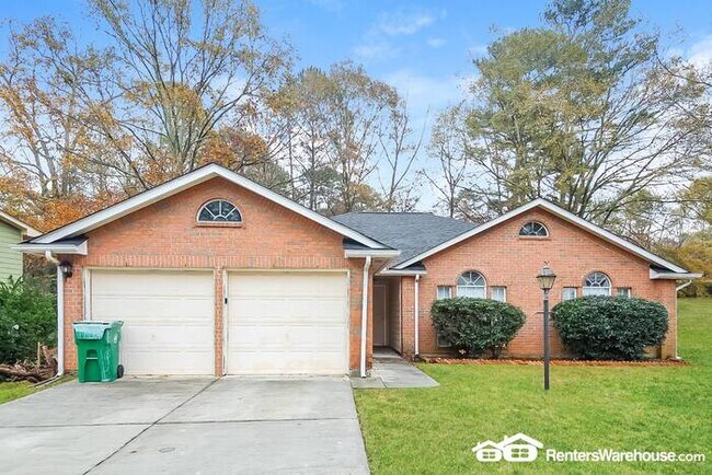 Building Photo - Awesome ranch in Stone Mountain