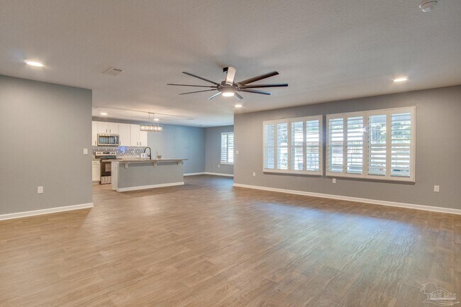 Foto del edificio - 4668 Red Oak Dr