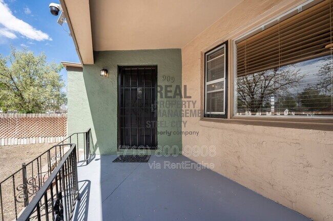 Foto del edificio - 909 W Evans Ave