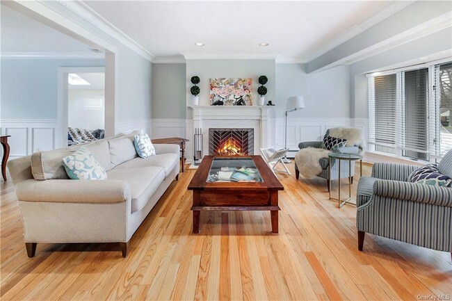 Foto del edificio - 97 Glen Oaks Dr