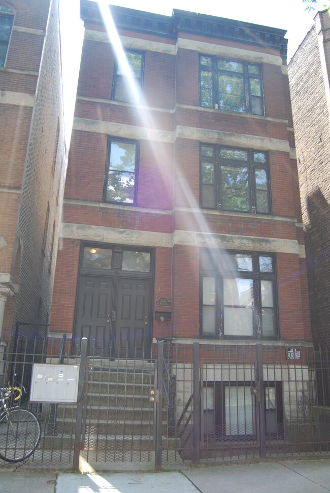 Foto del edificio - 2143 W Potomac Ave