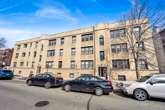 Building Photo - 1156 W Cornelia Ave