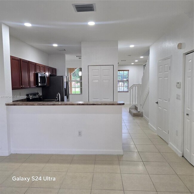 Foto del edificio - 9153 SW 227th St